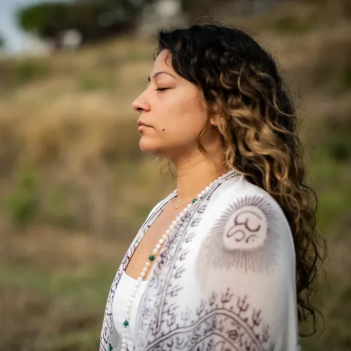 Mind Over Mat: How Yoga Supercharges Brain Connectivity. Unlocking the Neurological Power of Movement, Breath & Mindfulness