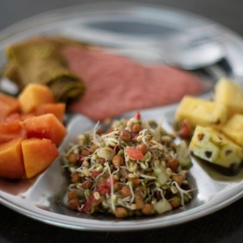 Foods to Avoid: A Guide to Balancing Your Diet with Ayurvedic Wisdom